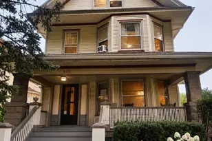 608 S Grove Ave, Oak Park, IL 60304 - Photo 1