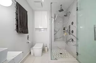 4350 N Broadway St, Chicago, IL 60613 - Photo 29