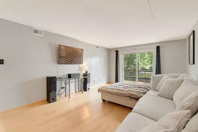 512 Redondo Drive #110, Downers Grove, IL 60516 - Photo 3