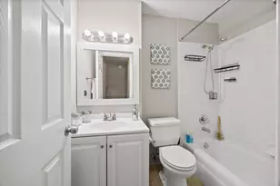 1171 Bunker Hill Ct, Wheaton, IL 60189 - Photo 9