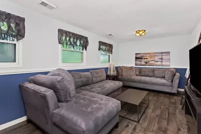 228 N Walnut Lane, Schaumburg, IL 60194 - Photo 17