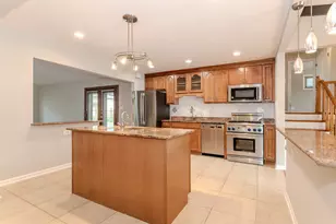 5639 N Manor Ln, Norwood Park, IL 60631 - Photo 7