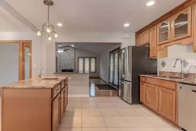 5639 N Manor Lane, Norwood Park, IL 60631 - Photo 5