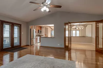 5639 N Manor Lane, Norwood Park, IL 60631 - Photo 9
