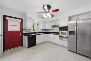 1025 Belair Dr, Darien, IL 60561 - Photo 15