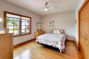 5837 N Virginia Ave, Chicago, IL 60659 - Photo 21