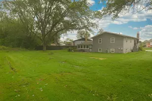 18920 S Maple Ave, Country Club Hills, IL 60478 - Photo 3