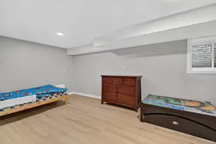 4940 N Whipple St, Chicago, IL 60625 - Photo 19