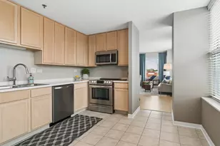 77 S Evergreen Ave, Arlington Heights, IL 60005 - Photo 11