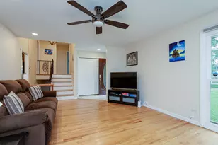 1015 Leslie Ln, Villa Park, IL 60181 - Photo 3