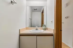 2007 N Coldspring Rd, Arlington Heights, IL 60004 - Photo 15