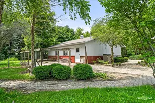 47W975 Lenschow Rd, Hampshire, IL 60140 - Photo 9