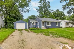 7407 Rogers St, Machesney Park, IL 61115 - Photo 3