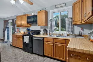 7407 Rogers St, Machesney Park, IL 61115 - Photo 17