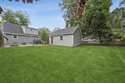 212 N Jackson Road, Clarendon Hills, IL 60514 - Photo 17