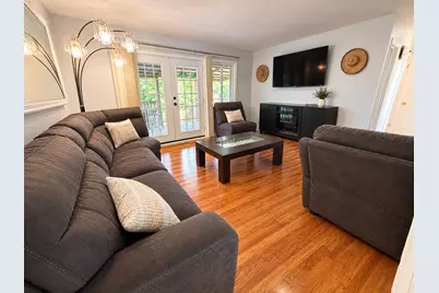 753 Macarthur Drive, Buffalo Grove, IL 60089 - Photo 3