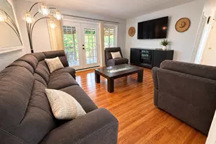 753 MacArthur Dr, Buffalo Grove, IL 60089 - Photo 3