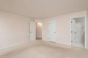1891 Fox Run Dr, Elk Grove Village, IL 60007 - Photo 11