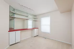 1891 Fox Run Dr, Elk Grove Village, IL 60007 - Photo 13