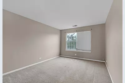 17867 W Braewick Road, Gurnee, IL 60031 - Photo 15