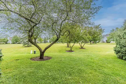 17867 W Braewick Road, Gurnee, IL 60031 - Photo 25