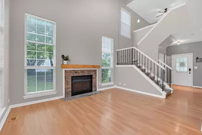 17867 W Braewick Road, Gurnee, IL 60031 - Photo 7