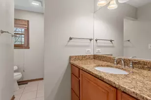 2326 W Weathersfield Way, Schaumburg, IL 60193 - Photo 19
