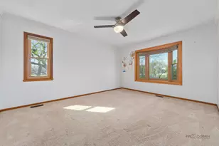2326 W Weathersfield Way, Schaumburg, IL 60193 - Photo 15