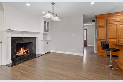 2326 W Weathersfield Way, Schaumburg, IL 60193 - Photo 11