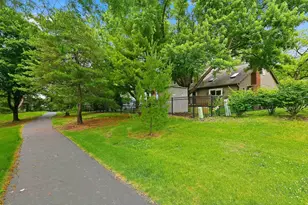 2528 Sun Valley Rd, Lisle, IL 60532 - Photo 63