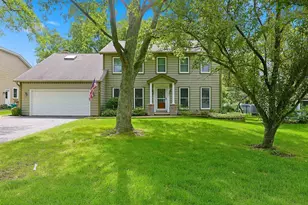 2528 Sun Valley Rd, Lisle, IL 60532 - Photo 1