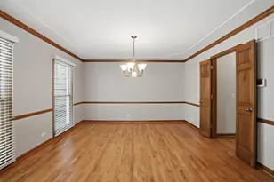 2528 Sun Valley Rd, Lisle, IL 60532 - Photo 7