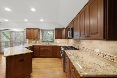2528 Sun Valley Road, Lisle, IL 60532 - Photo 11