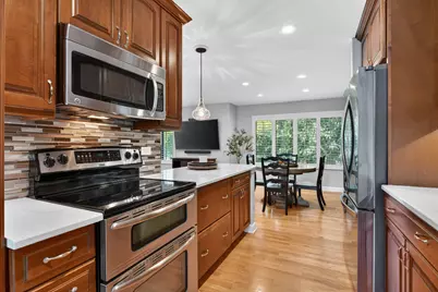 330 Mallard Point, Lake Barrington, IL 60010 - Photo 5
