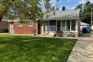 8132 S Kilbourn Ave, Chicago, IL 60652 - Photo 1