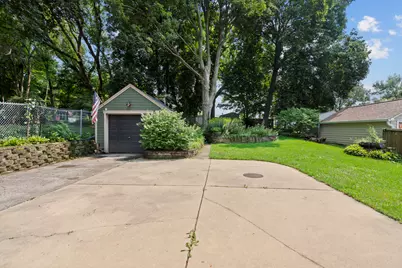 822 N Madison Street, Woodstock, IL 60098 - Photo 33