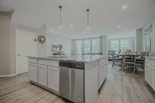 164 Roslyn Pl, Bloomingdale, IL 60108 - Photo 11