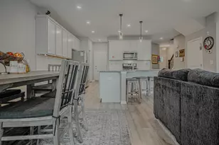 164 Roslyn Pl, Bloomingdale, IL 60108 - Photo 15