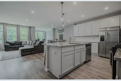 164 Roslyn Place, Bloomingdale, IL 60108 - Photo 3