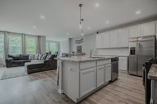 164 Roslyn Pl, Bloomingdale, IL 60108 - Photo 3