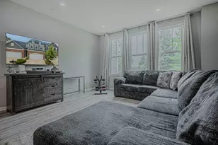 164 Roslyn Pl, Bloomingdale, IL 60108 - Photo 5