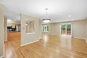 2645 Chelsey St, Buffalo Grove, IL 60089 - Photo 3