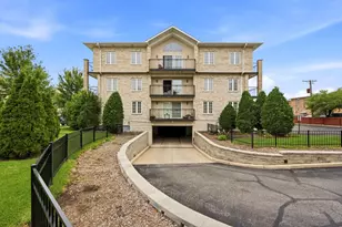9400 S 79th Ave, Hickory Hills, IL 60457 - Photo 3