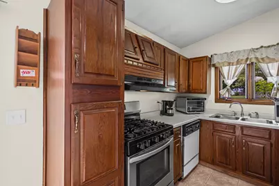 3245 Gilboa Avenue, Zion, IL 60099 - Photo 9