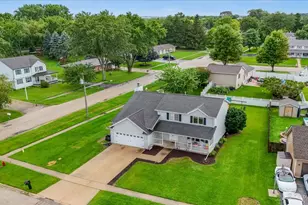 45 N Aspen Dr, Cortland, IL 60112 - Photo 39