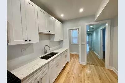 4853 W Augusta Boulevard #2, Chicago, IL 60651 - Photo 9