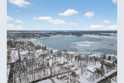 35563 N Hillside Avenue, Round Lake Beach, IL 60073 - Photo 7
