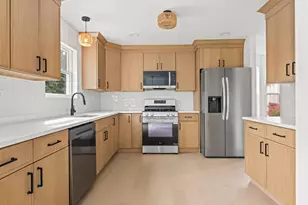 12445 Falcon Dr, Plainfield, IL 60585 - Photo 7