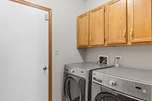 10930 Jodan Dr, Oak Lawn, IL 60453 - Photo 23