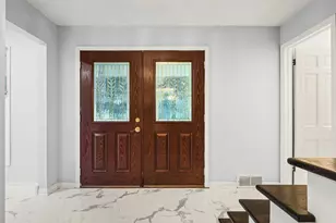 1718 Jacoby Pl, Rockford, IL 61107 - Photo 7